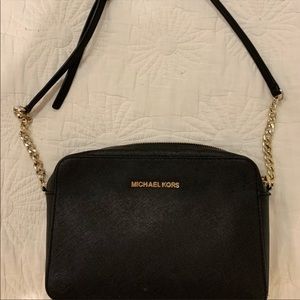 Michael Kors cross body purse